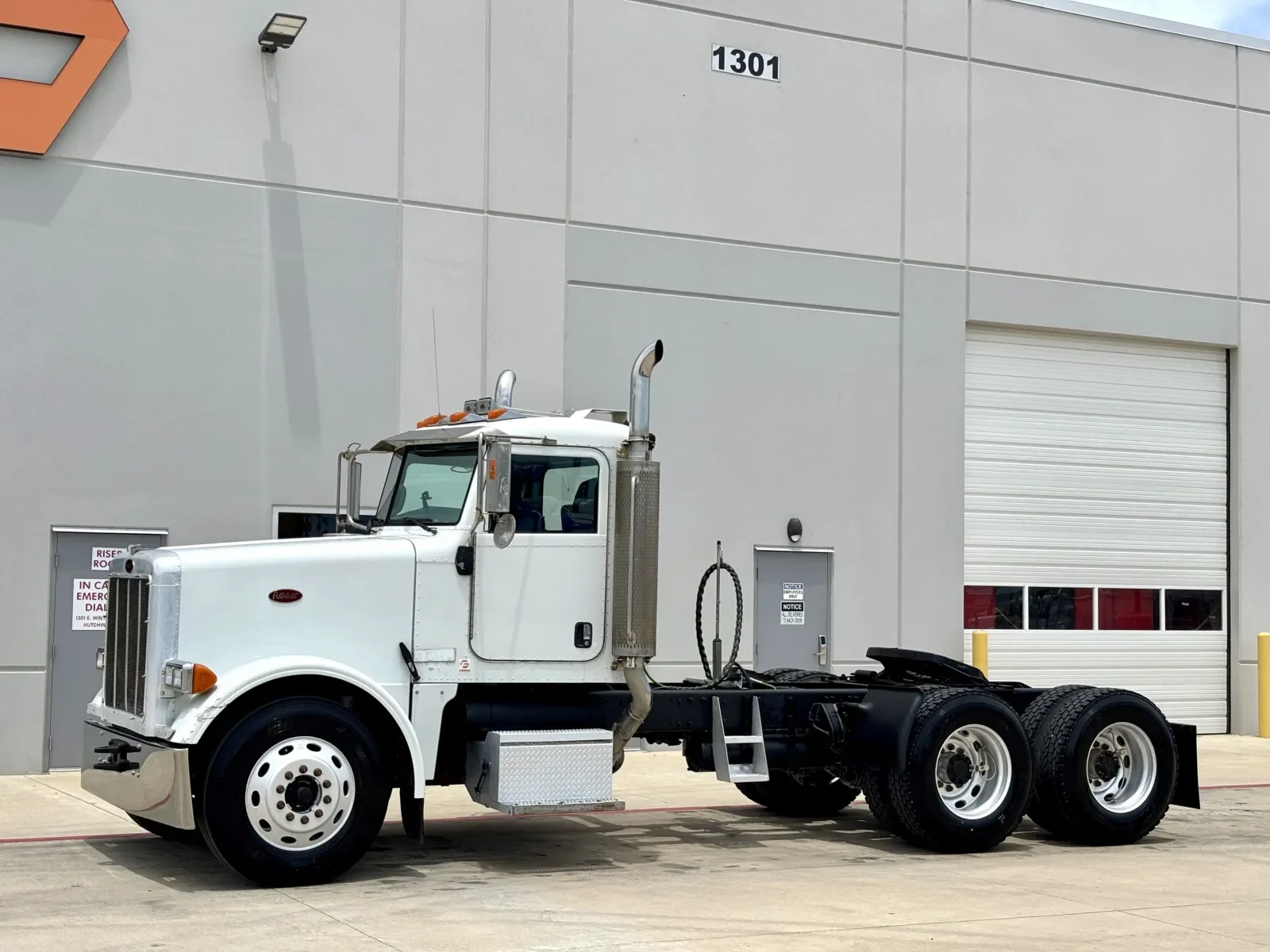 2006 Peterbilt in Hutchins, TX — photo 2