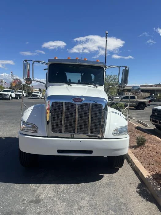 2021 Peterbilt 337 - image 4