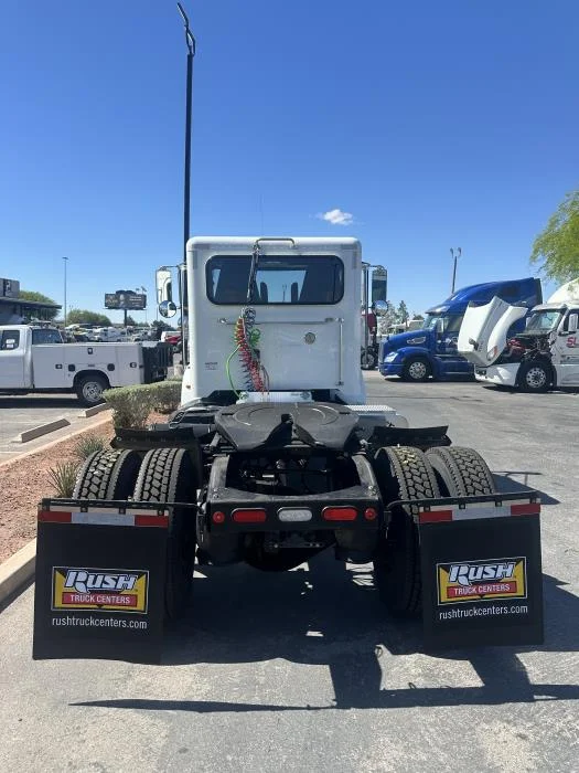 2021 Peterbilt 337 - image 2