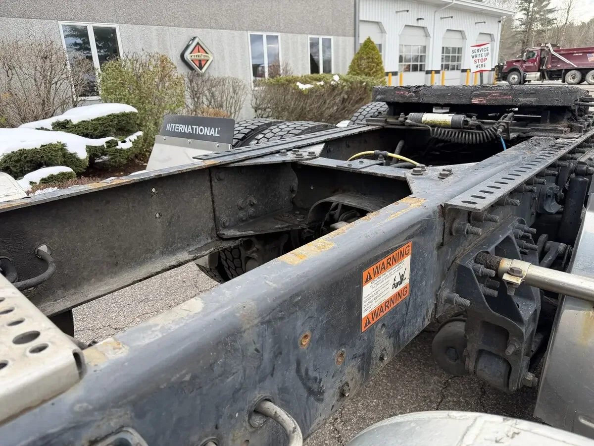 2022 International HX - image 17