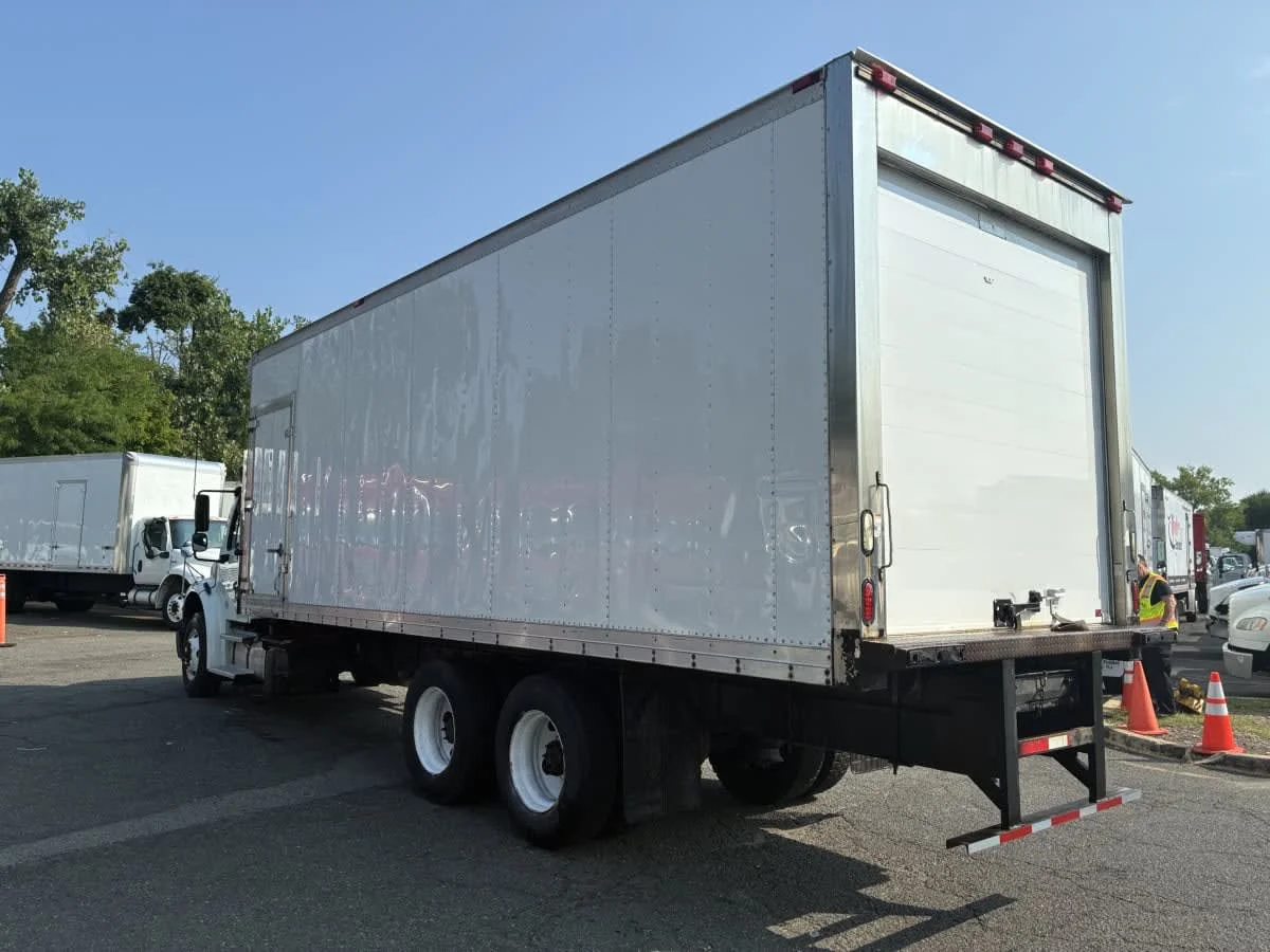 2019 Freightliner M2 106 in Newark, NJ — photo 4