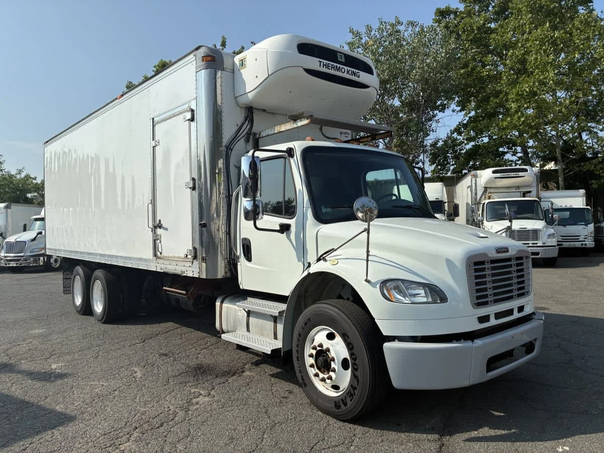 2019 Freightliner M2 106 in Newark, NJ — photo 3