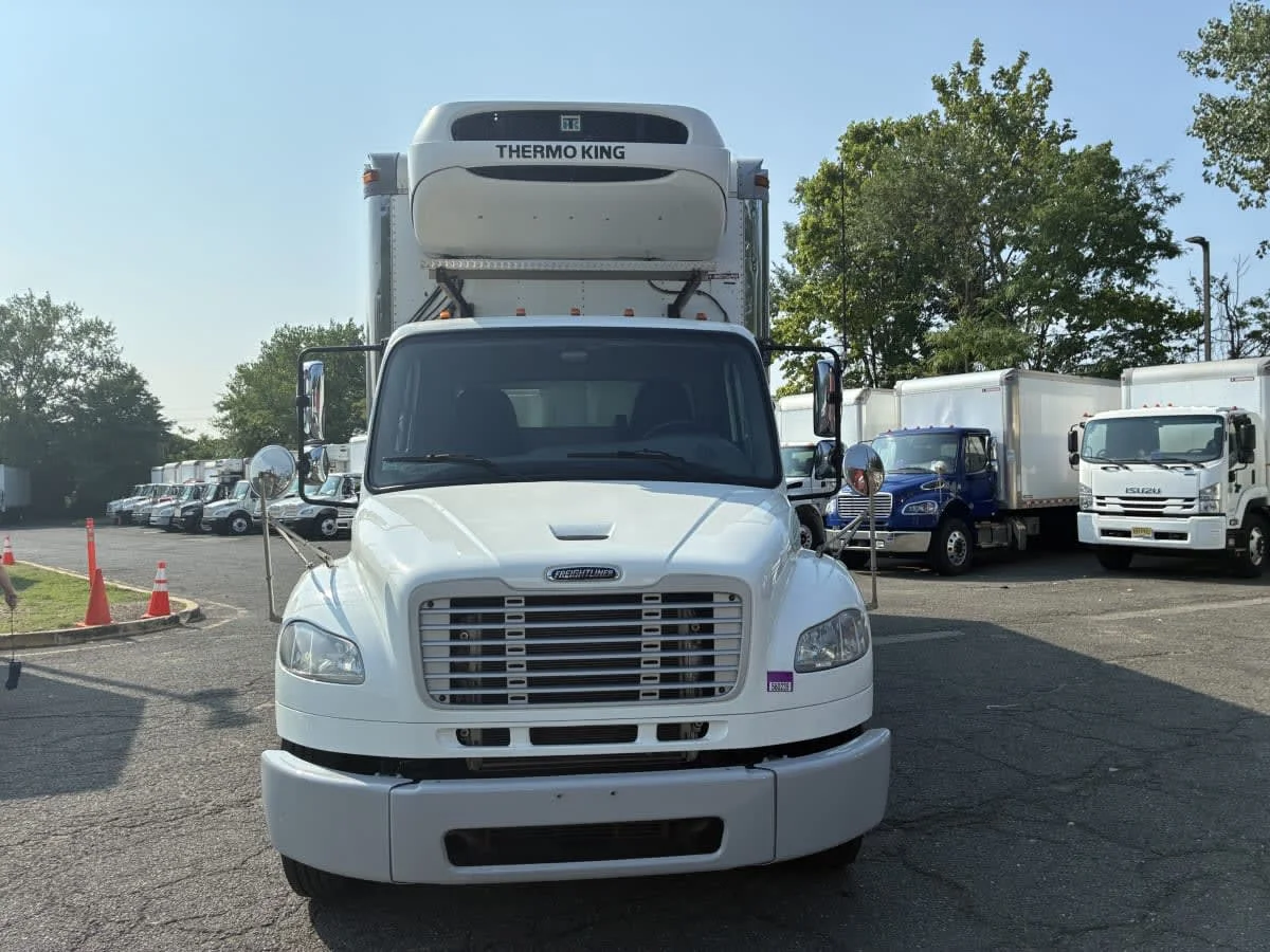 2019 Freightliner M2 106 in Newark, NJ — photo 2
