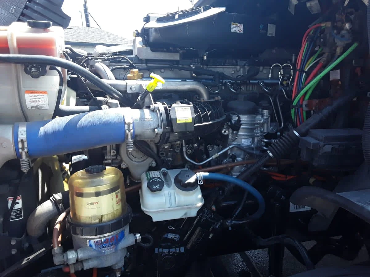 2020 Freightliner Cascadia in Montebello, CA — photo 8