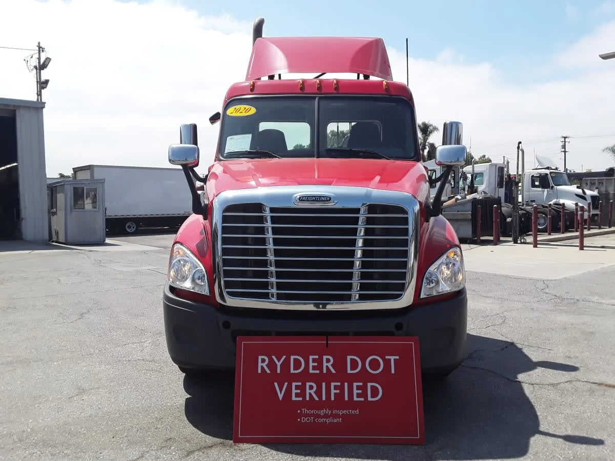2020 Freightliner Cascadia in Montebello, CA — photo 2