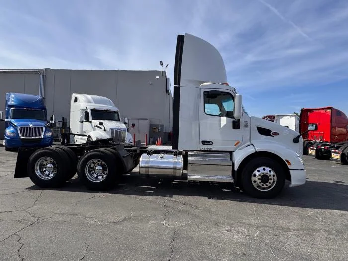 2021 Peterbilt 579 - image 5