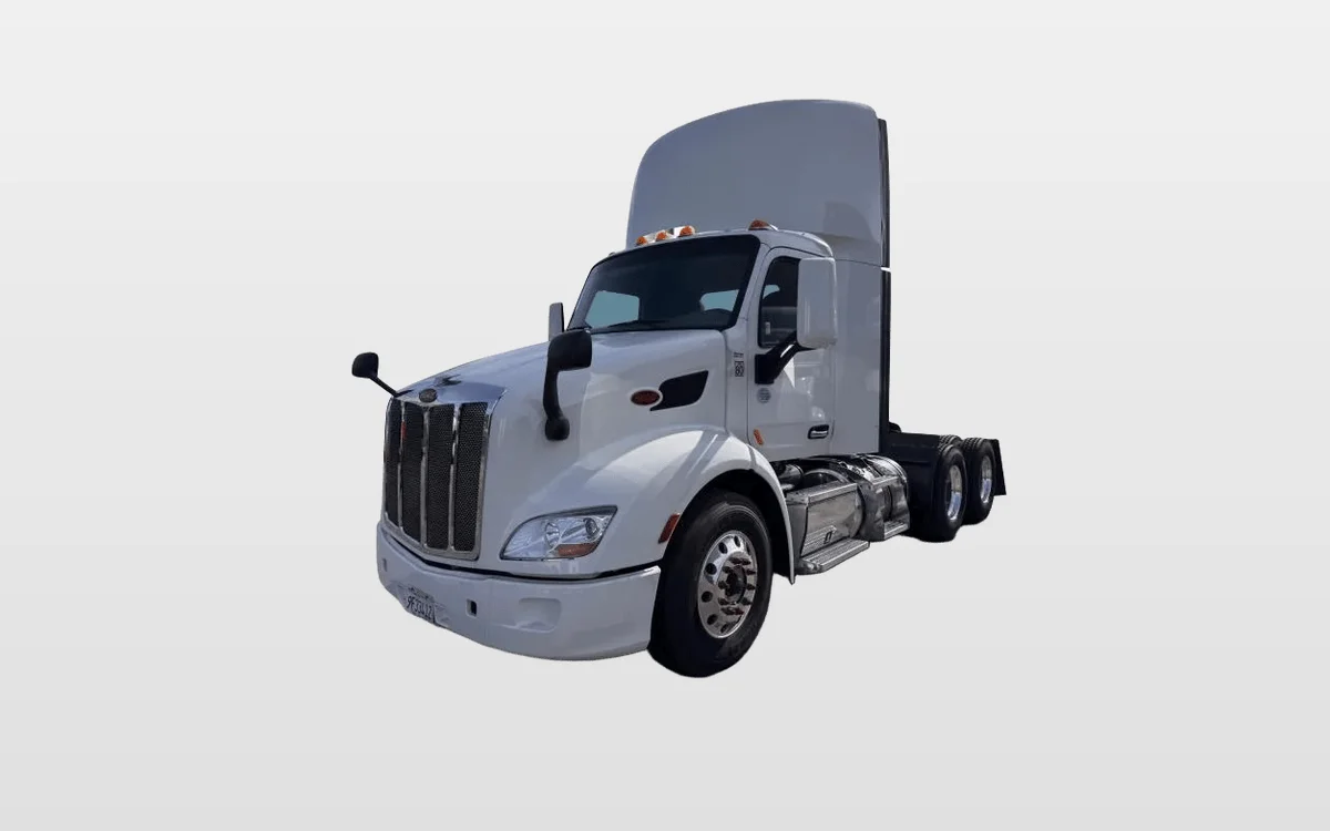 2021 Peterbilt 579 - image 1