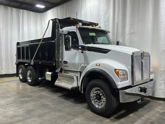 2027 Kenworth T880