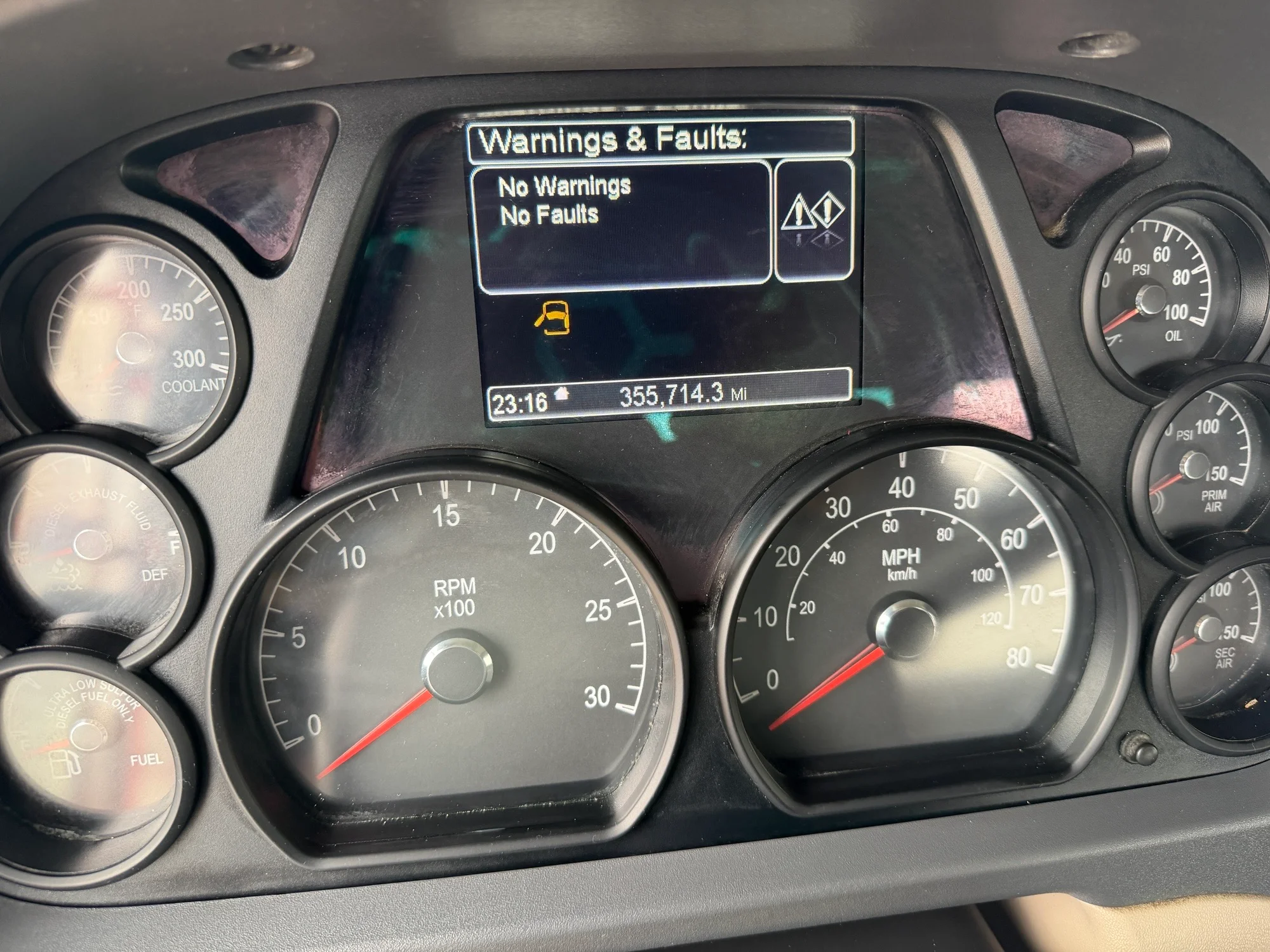 2020 Peterbilt 567 in Joplin, MO — photo 12