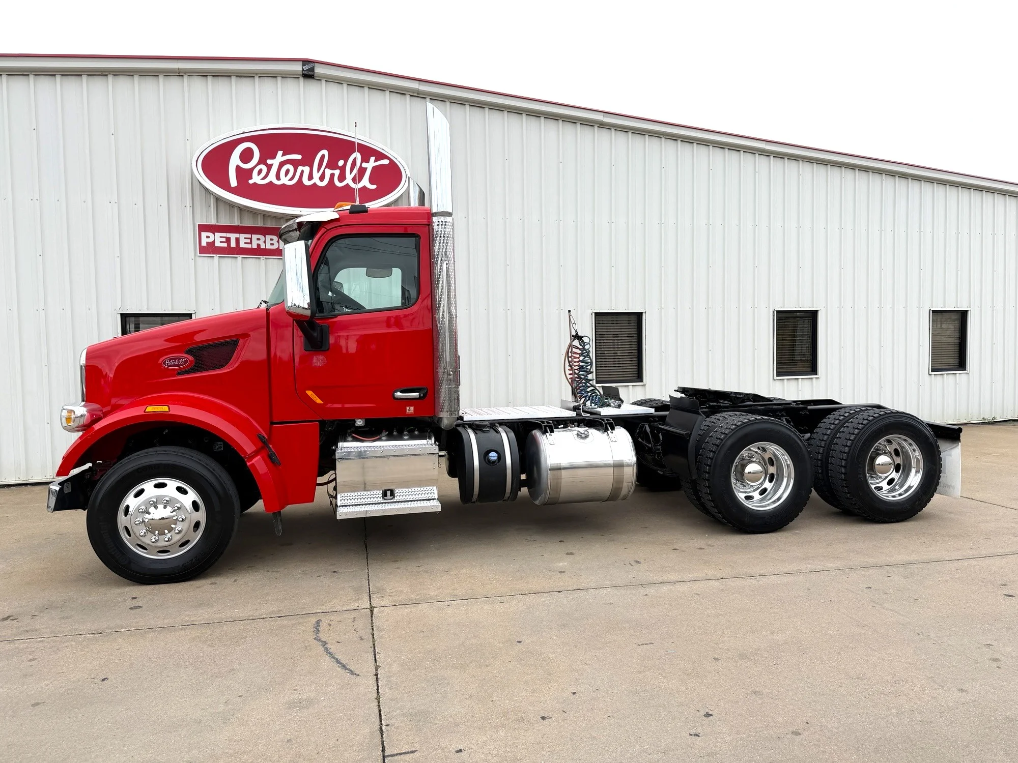 2020 Peterbilt 567 in Joplin, MO — photo 4