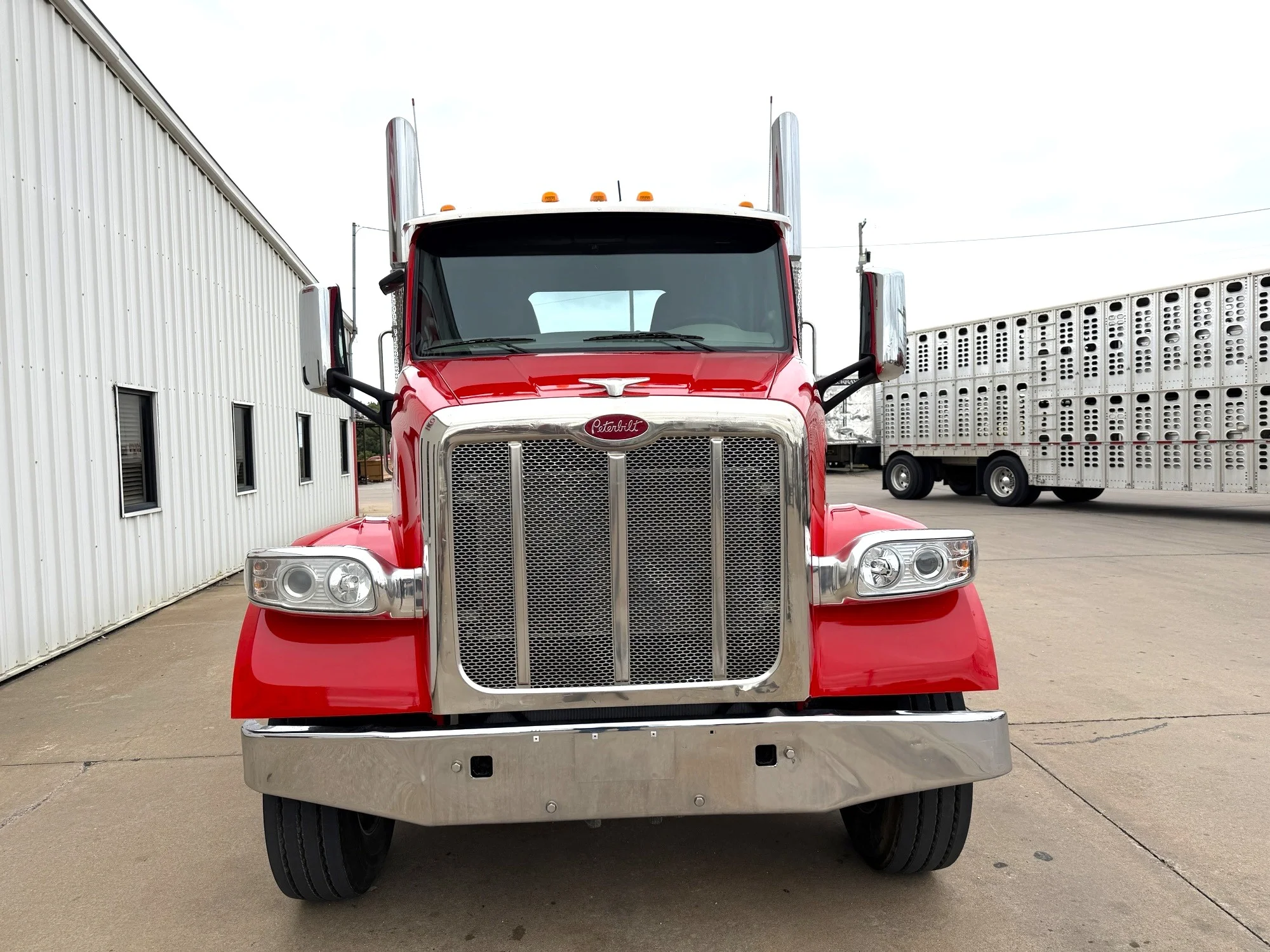 2020 Peterbilt 567 in Joplin, MO — photo 2