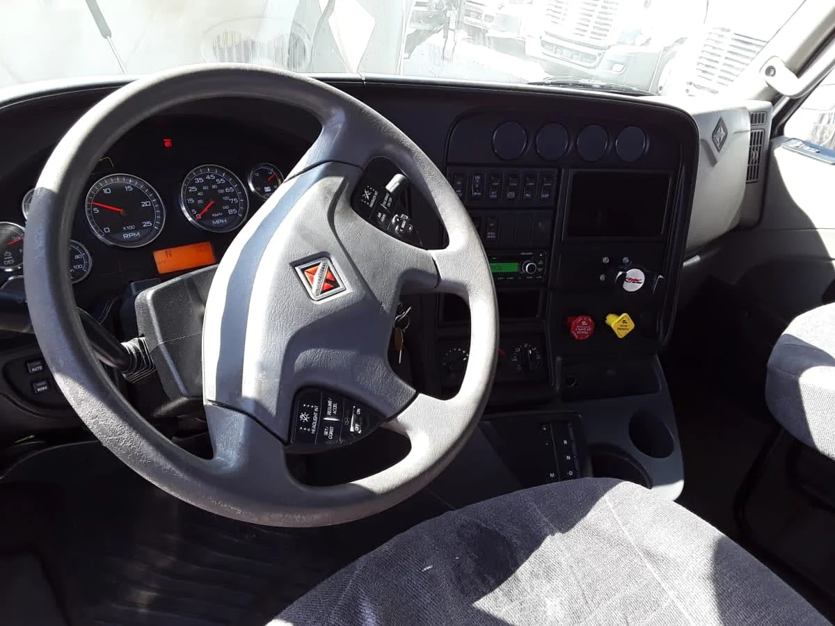 2017 International ProStar - image 11