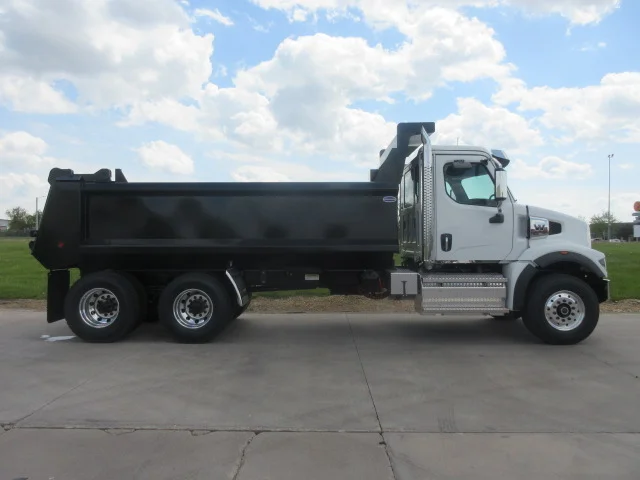 2027 Western Star 47X in Davenport, IA — photo 6