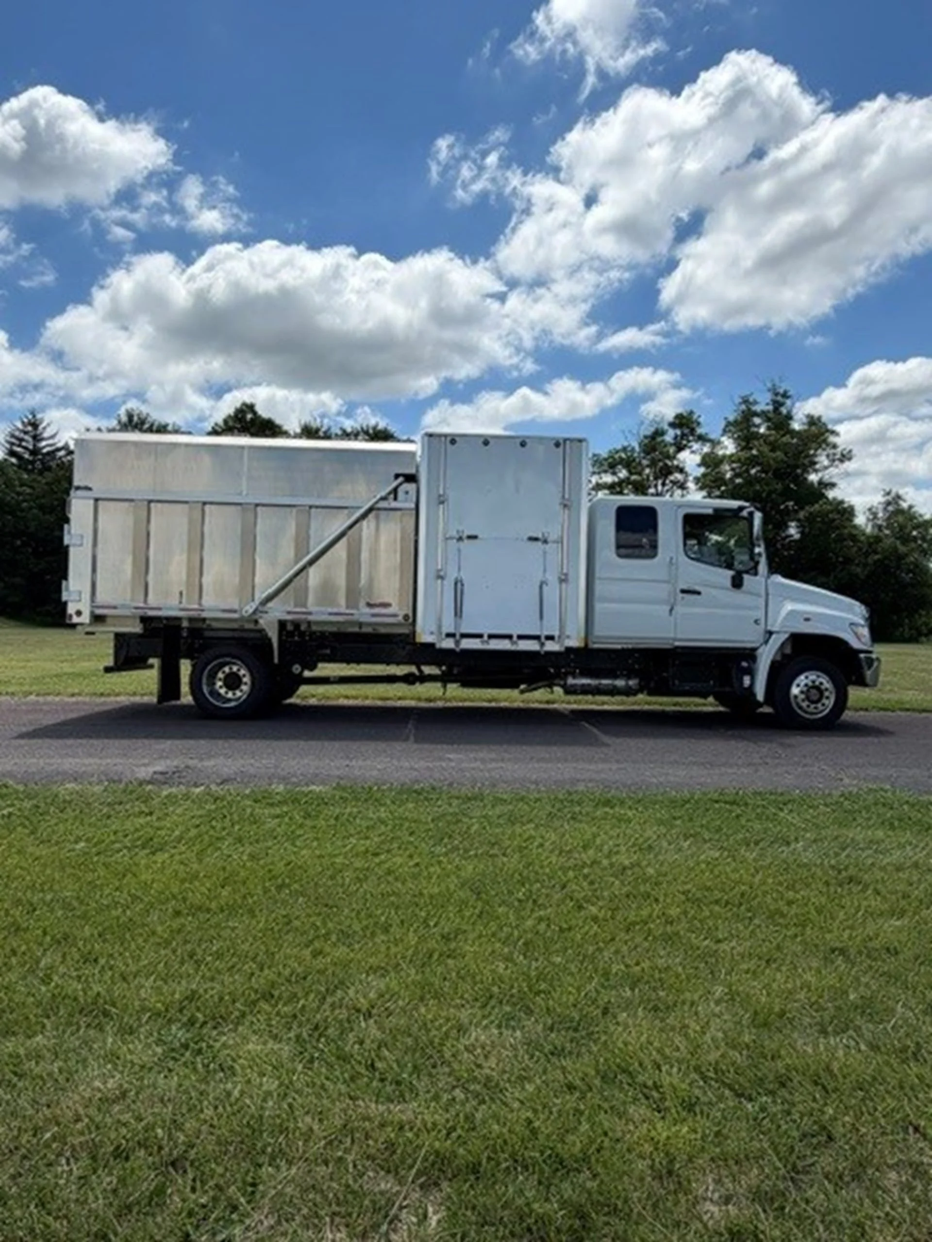 2026 Hino L6 in Carlisle, PA — photo 3