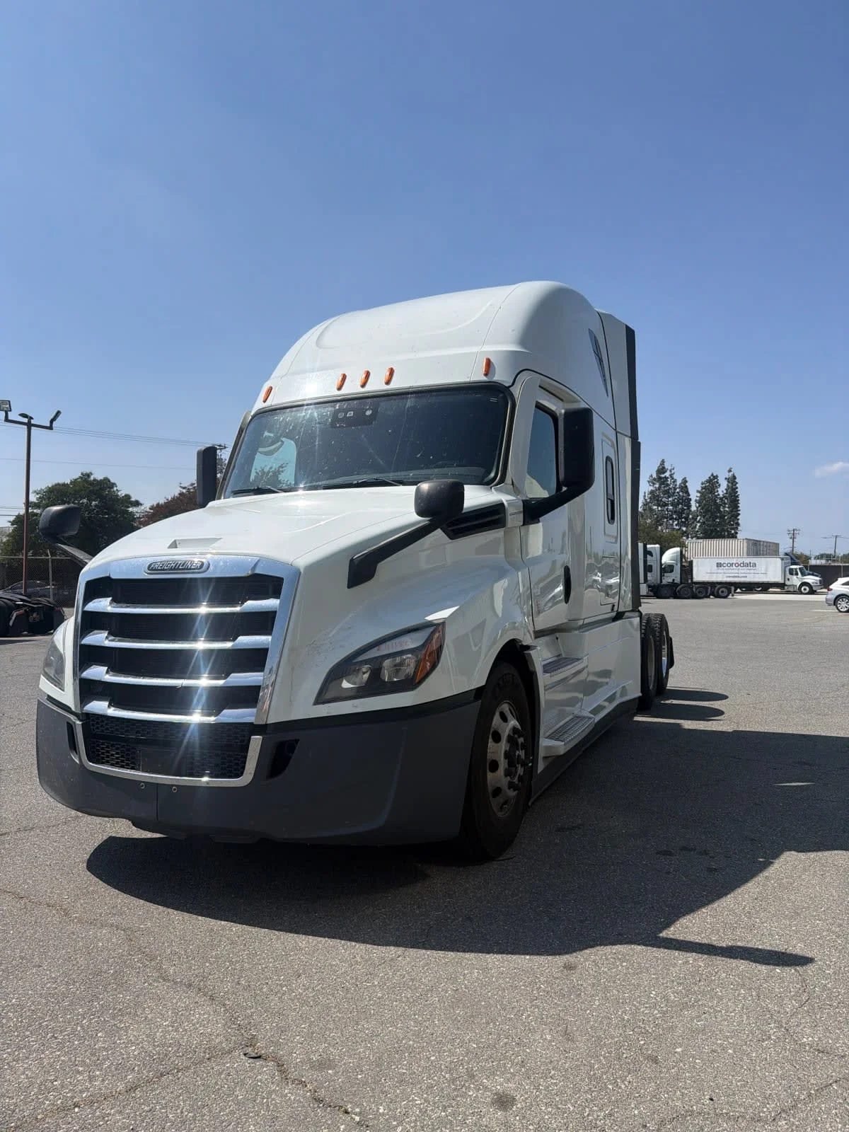 2023 Freightliner Cascadia in Pomona, CA