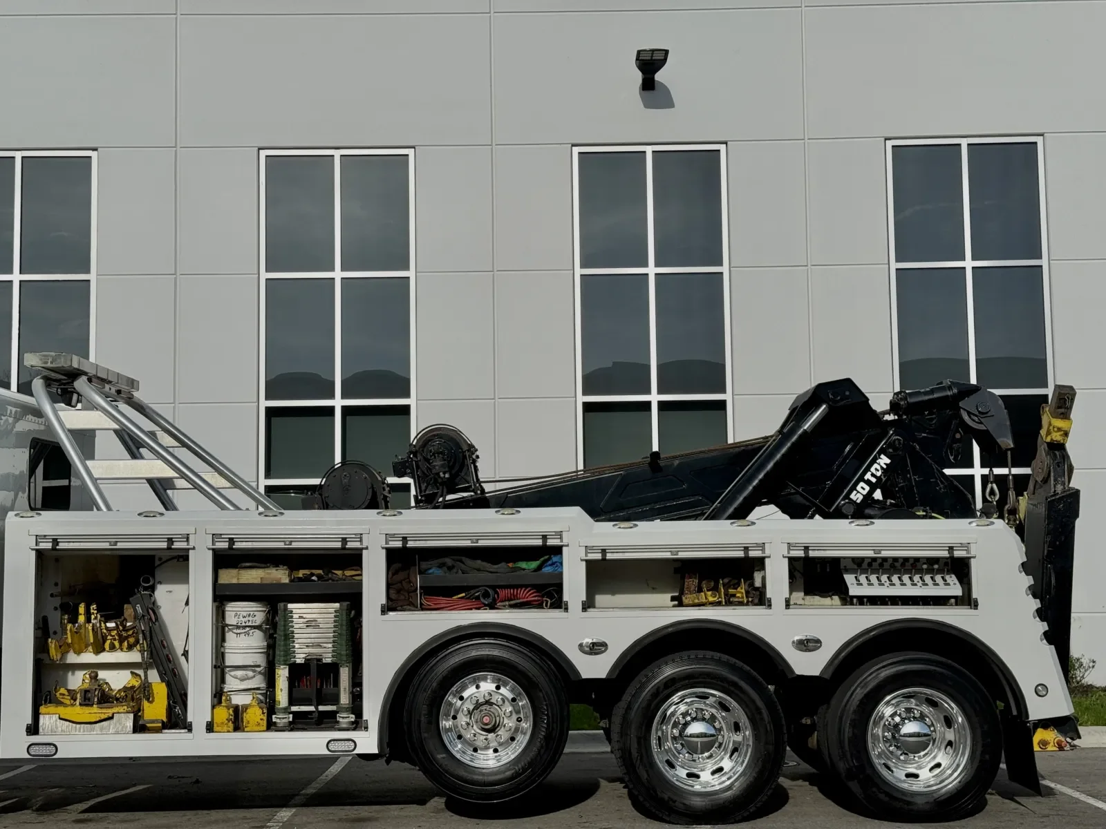 2013 Peterbilt - image 10