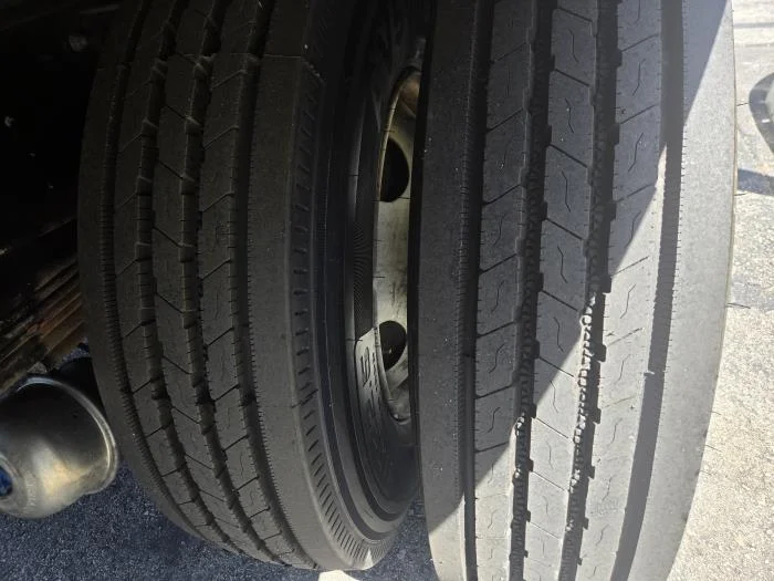 2023 Isuzu FTR - image 5