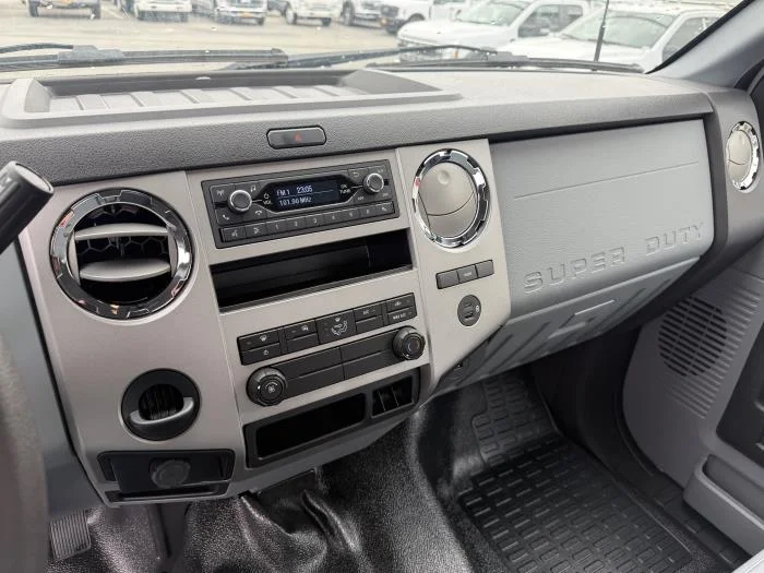 2027 Ford F-750 — photo 14