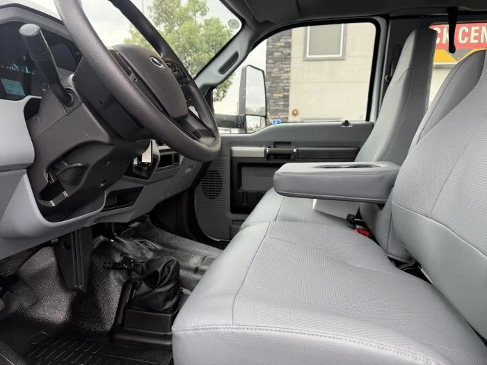 2027 Ford F-750 — photo 13