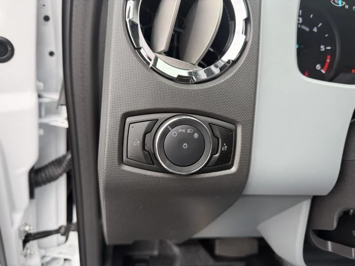 2027 Ford F-750 — photo 19