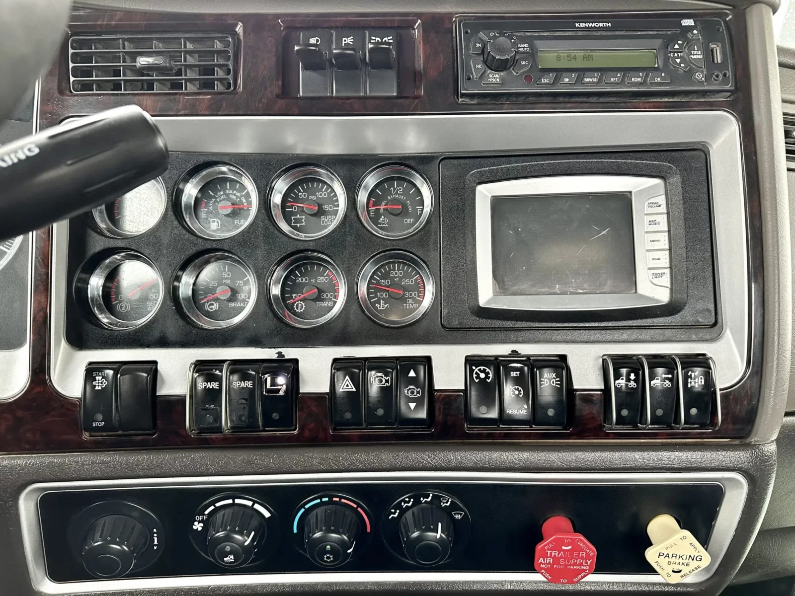 2011 Kenworth W900 in New Lenox, IL — photo 16