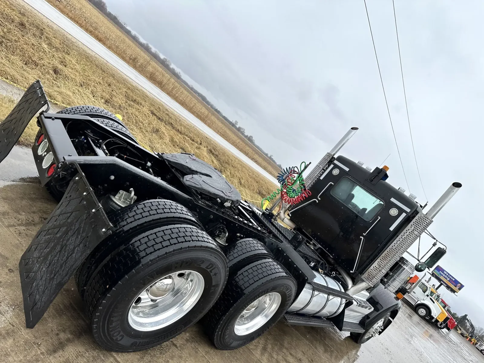 2011 Kenworth W900 - image 10
