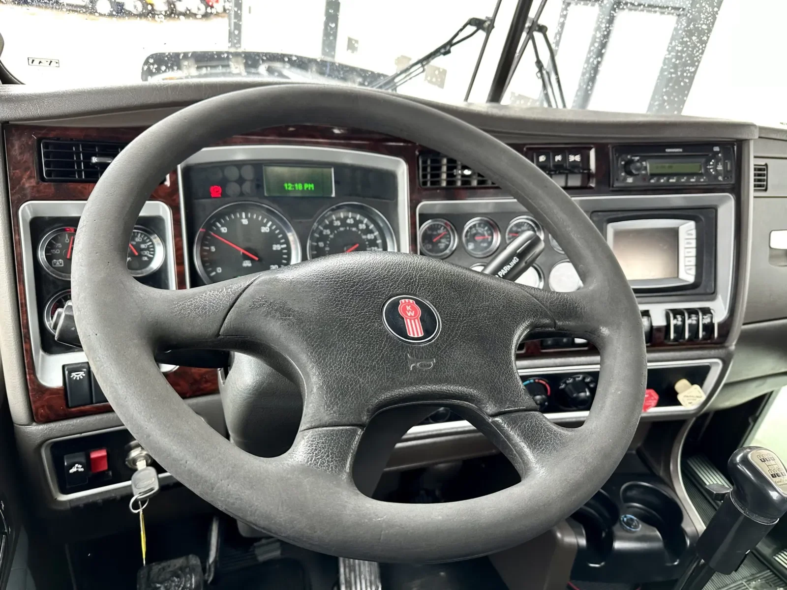 2011 Kenworth W900 in New Lenox, IL — photo 14