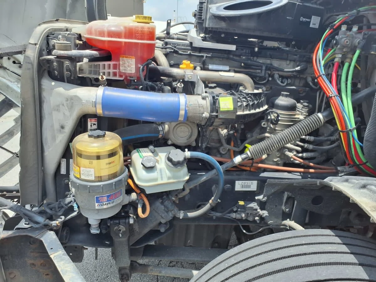 2020 Freightliner Cascadia in Fort Worth, TX — photo 9
