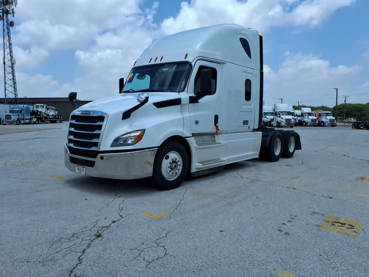 2020 Freightliner Cascadia in Fort Worth, TX