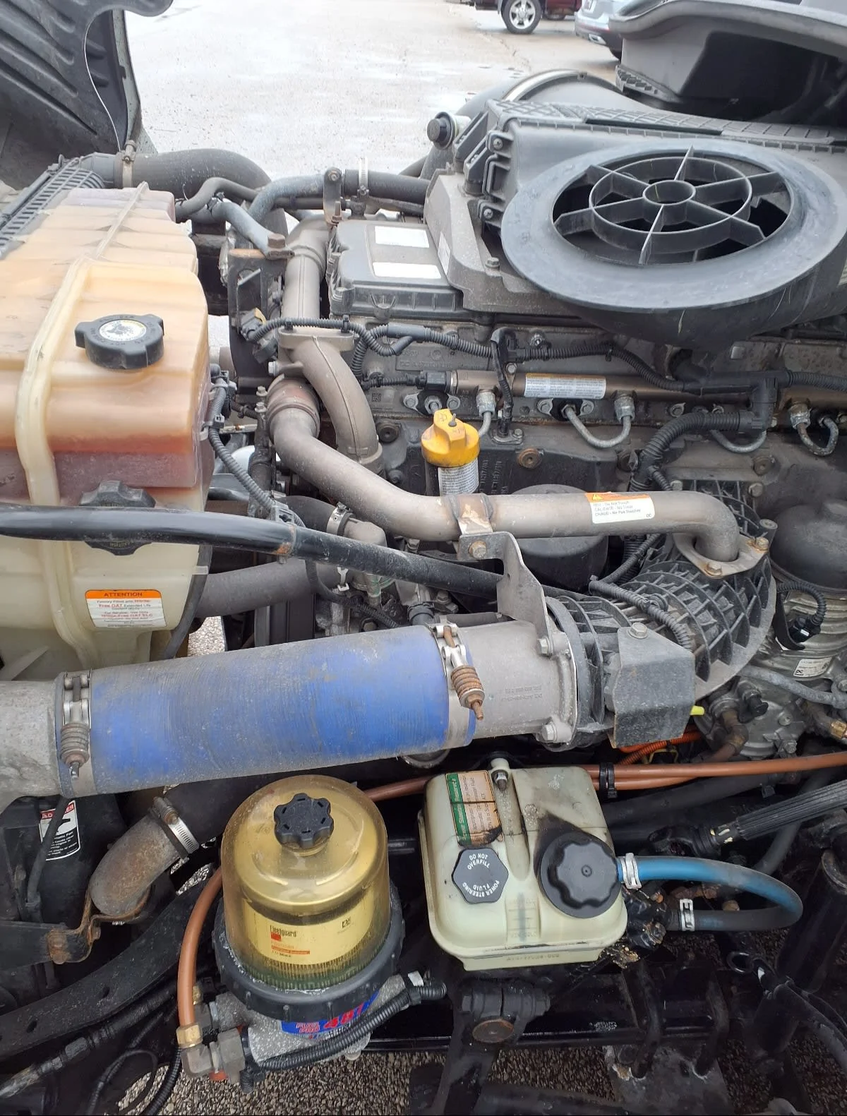 2019 Freightliner Cascadia - image 9