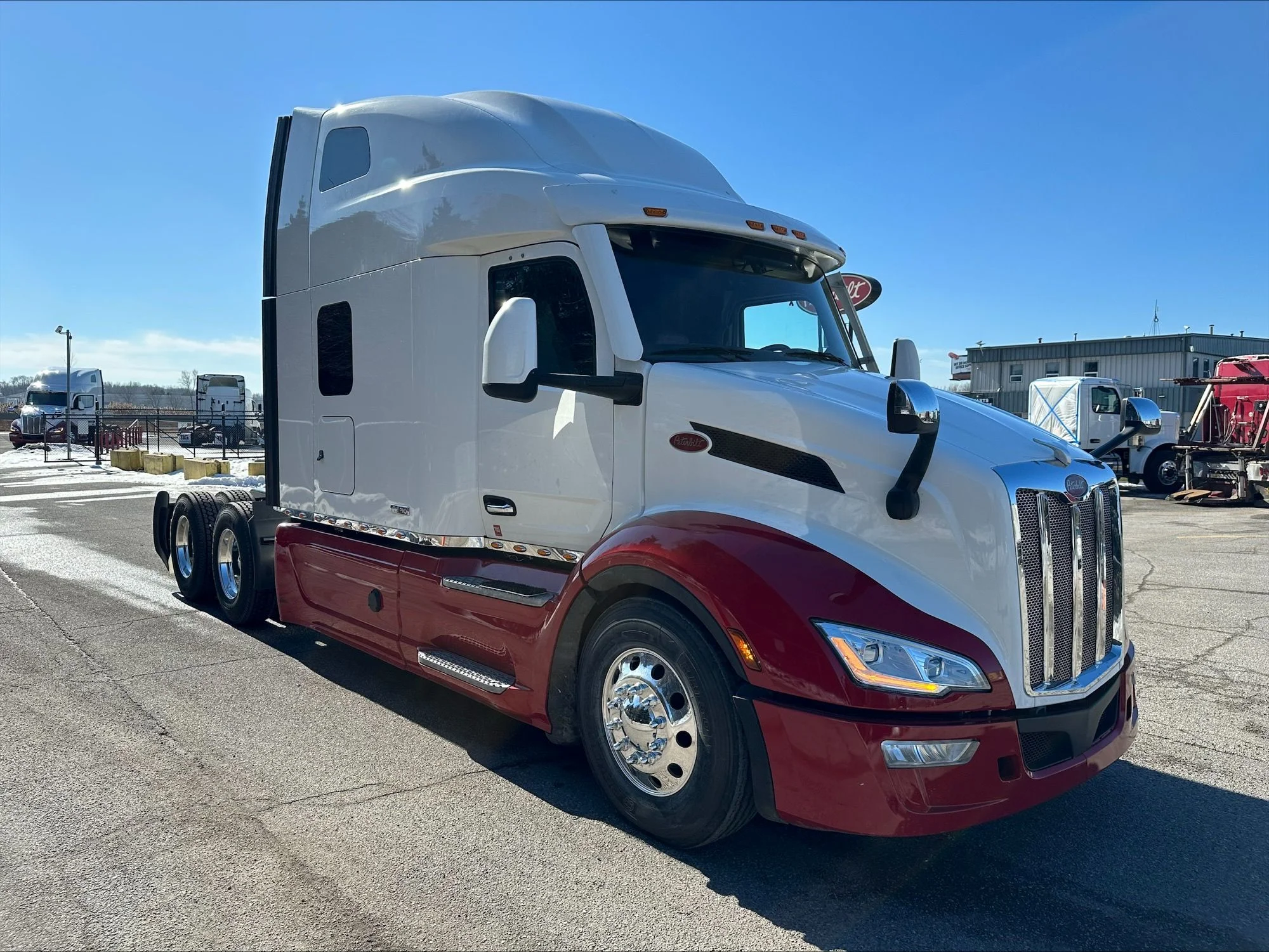 2023 Peterbilt 579 - image 2