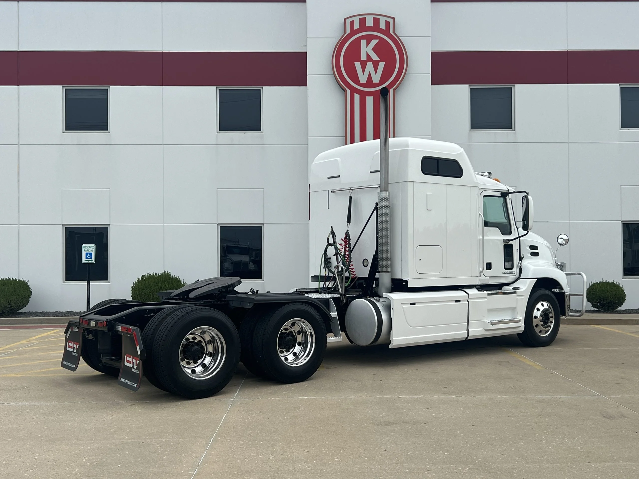2019 Mack Pinnacle in Troy, IL — photo 5