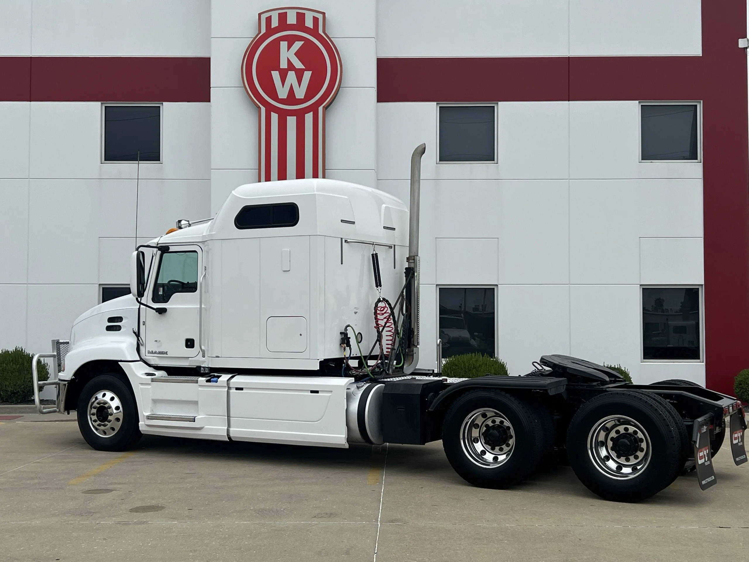 2019 Mack Pinnacle in Troy, IL — photo 6