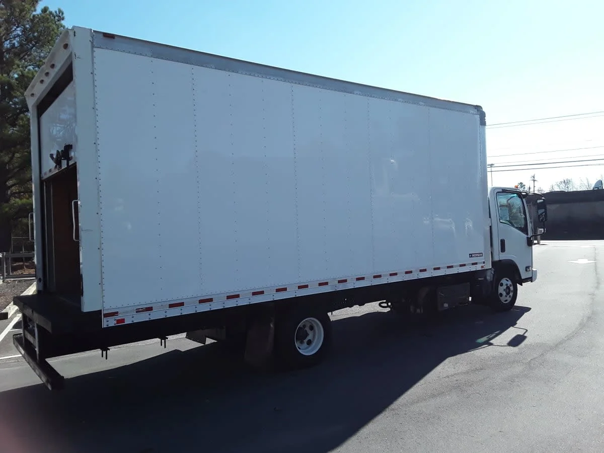 2019 Isuzu NPR - image 4