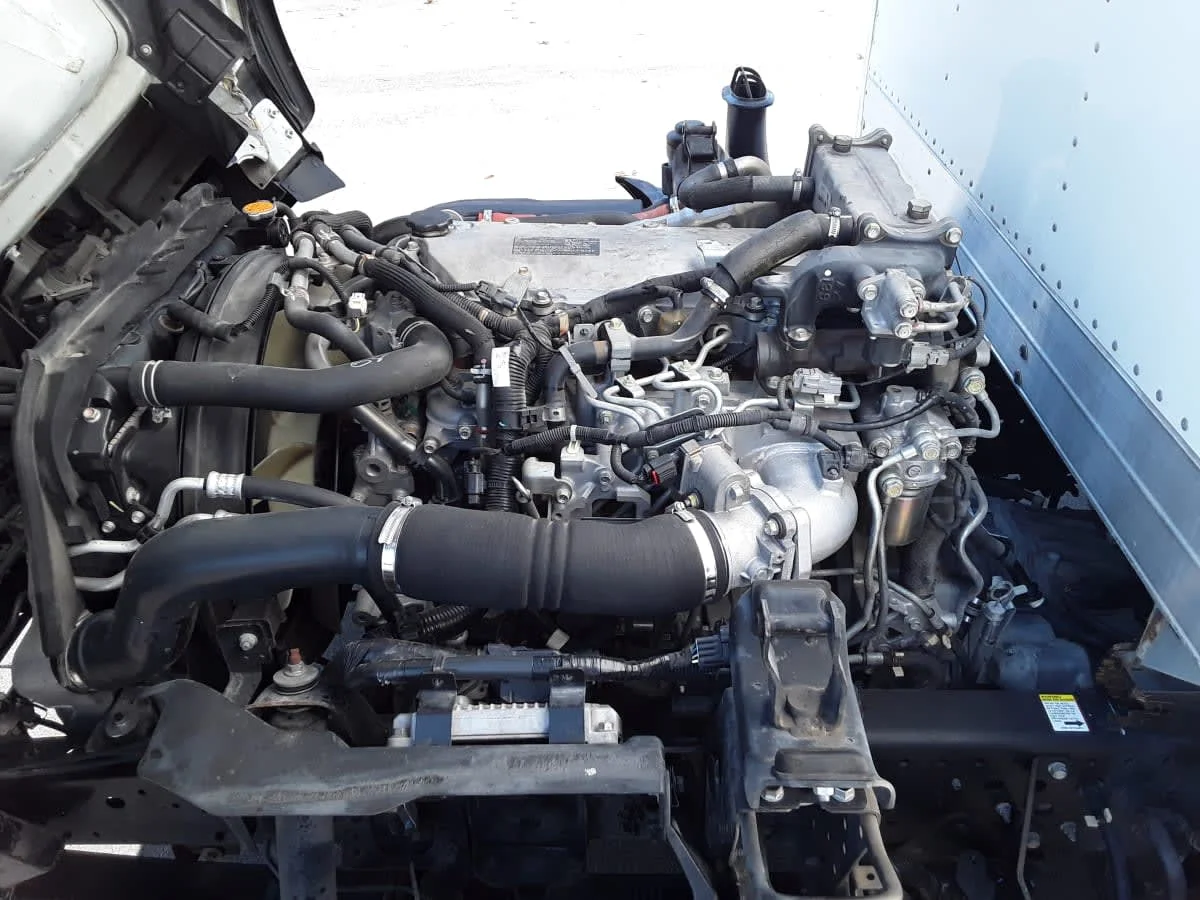 2019 Isuzu NPR - image 9