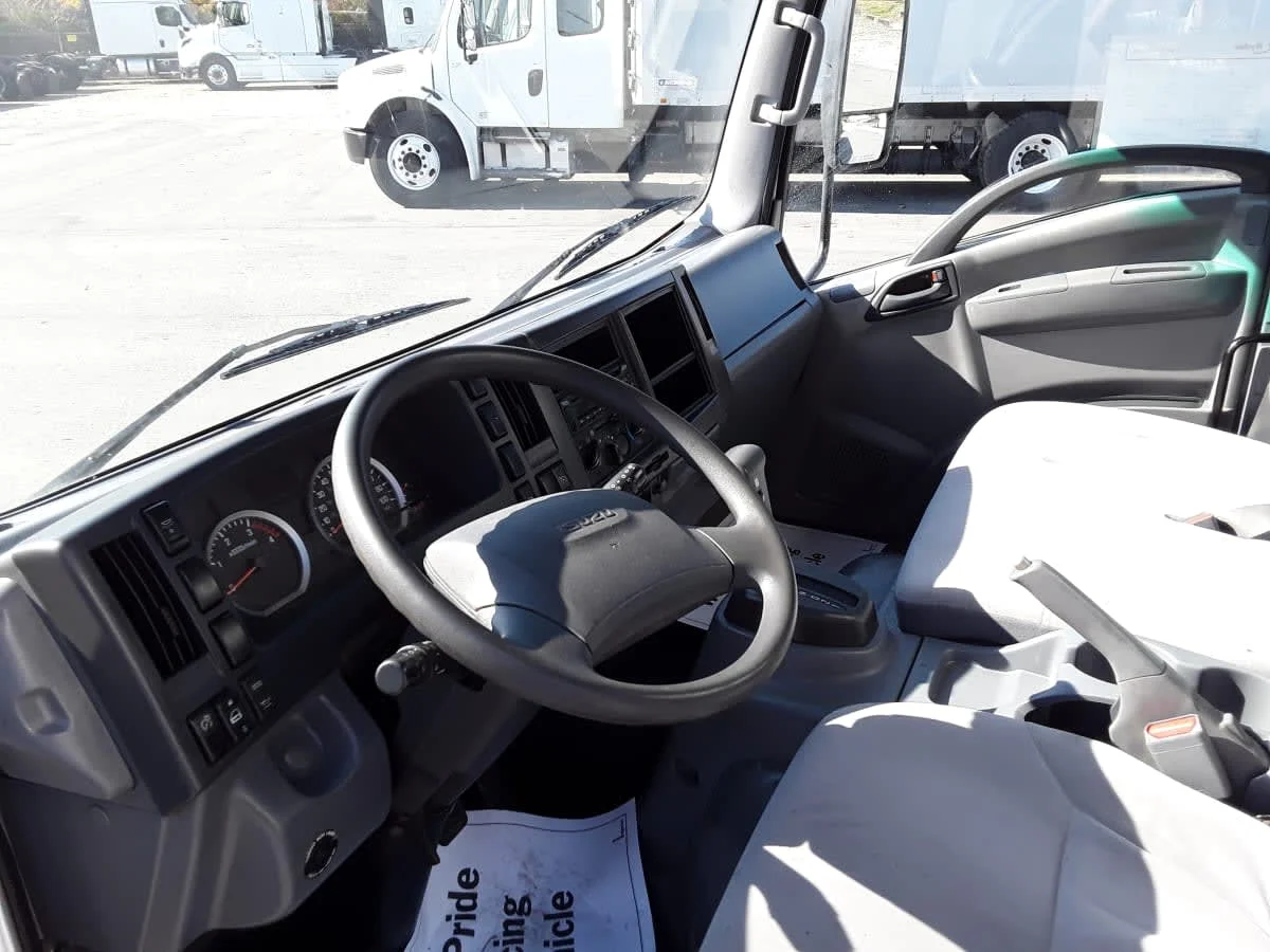 2019 Isuzu NPR - image 7
