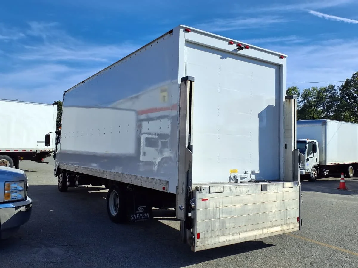 2020 Isuzu NRR - image 6