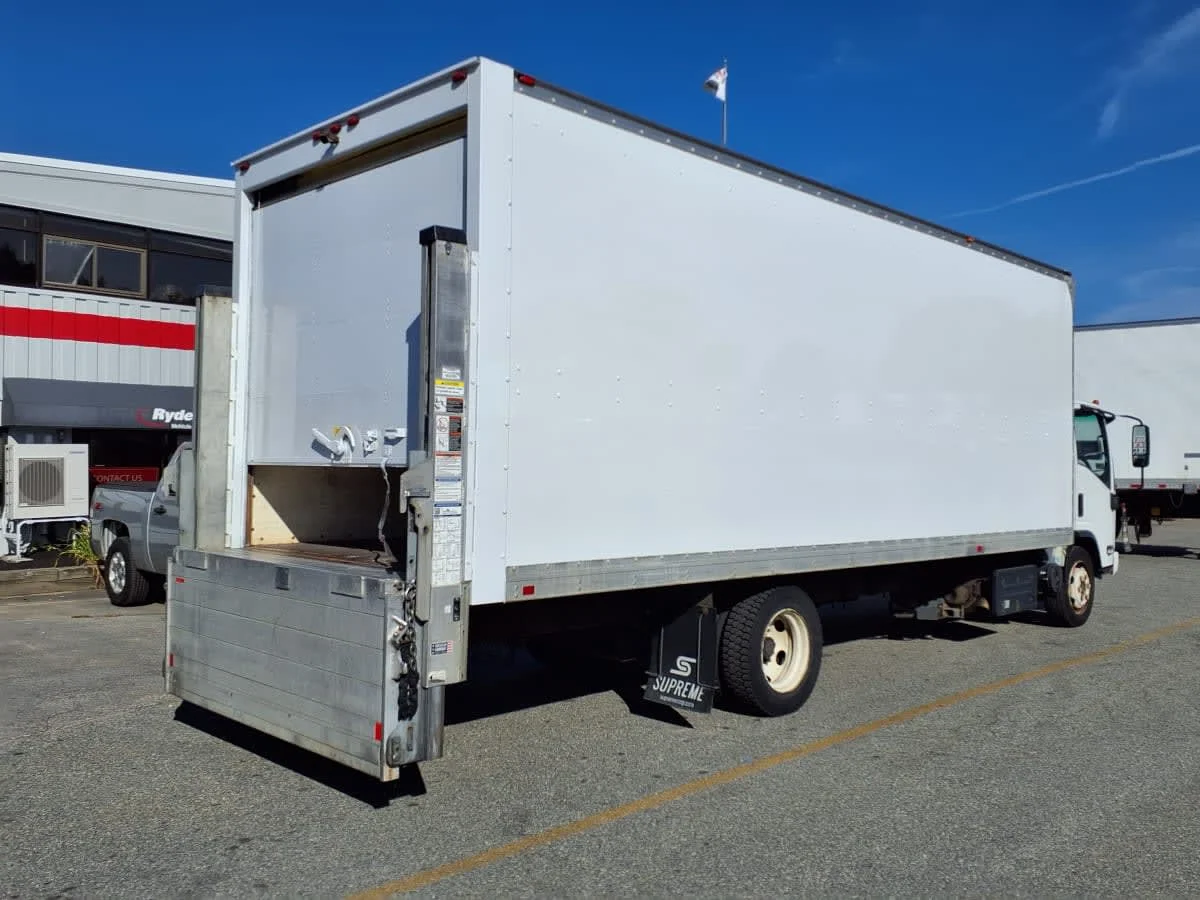 2020 Isuzu NRR - image 4