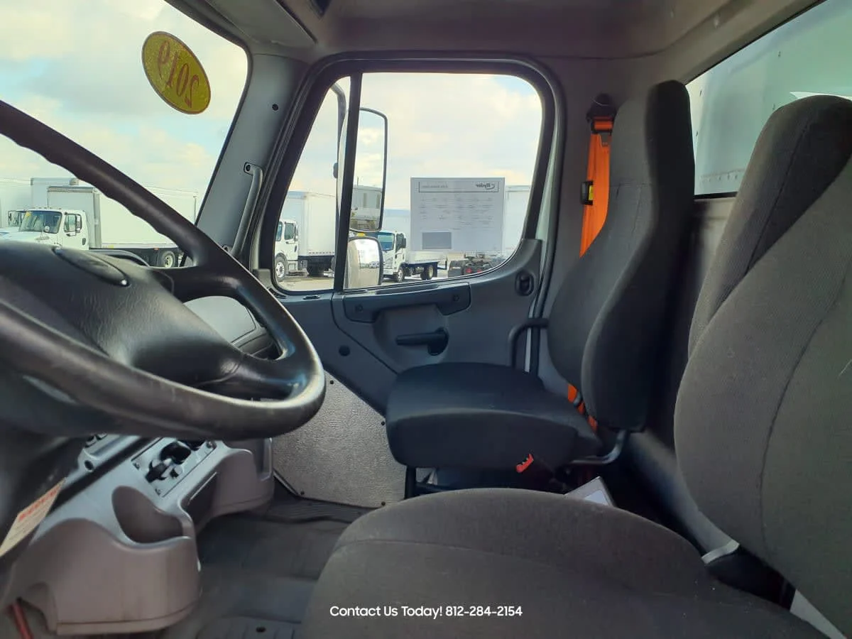 2019 Freightliner M2 106 in Clarksville, IN — photo 7