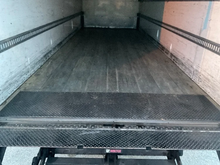 2018 Freightliner eM2 in Tampa, FL — photo 10