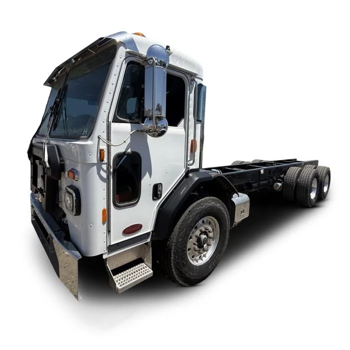 2025 Peterbilt 520