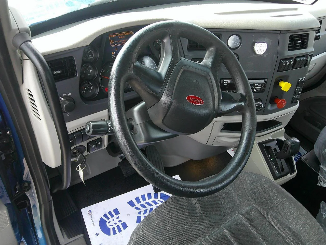 2018 Peterbilt 579 in Eau Claire, WI — photo 10