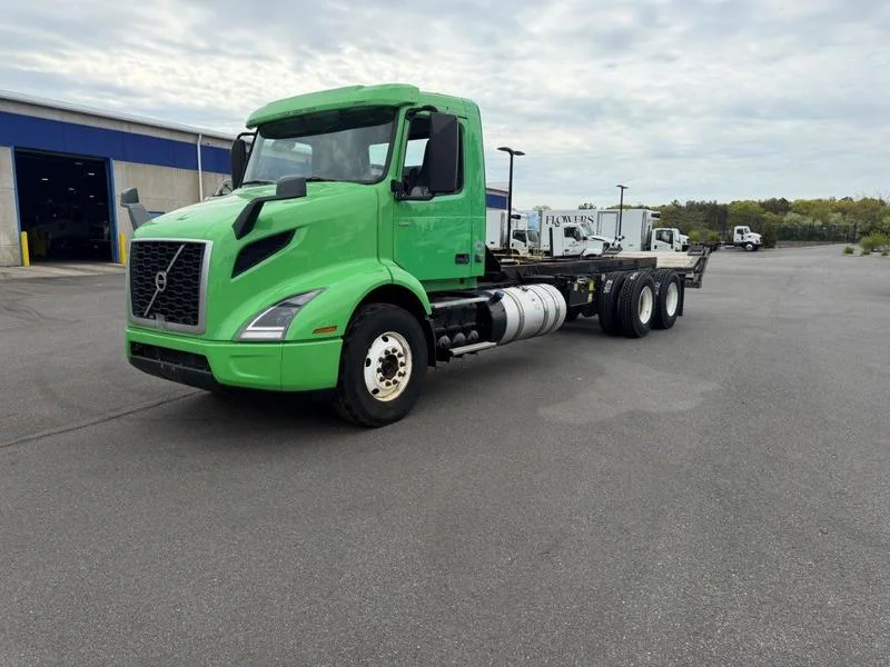 2020 Volvo VNR 660