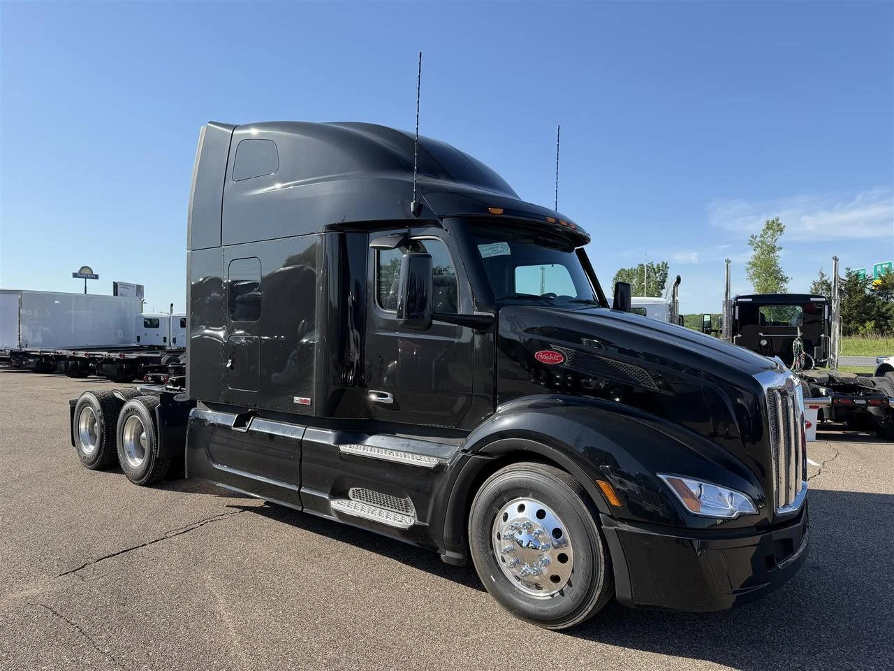 2027 Peterbilt 579