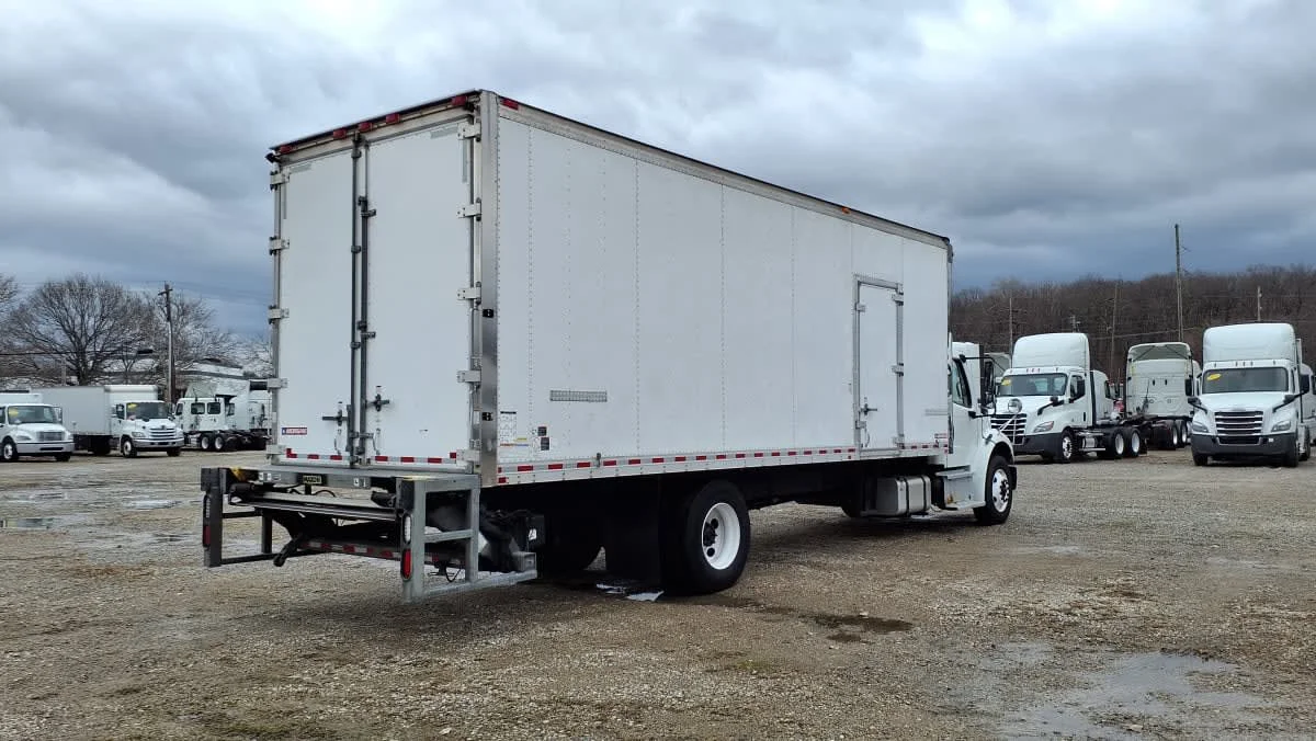 2020 Freightliner M2 106 in West Chester, OH — photo 4
