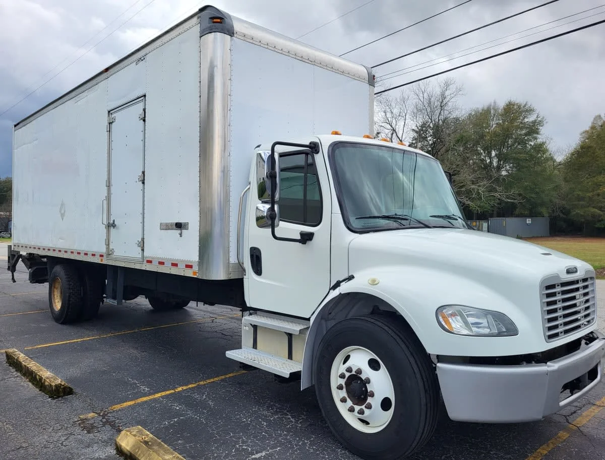 2018 Freightliner M2 106 in Jacksonville, FL — photo 7