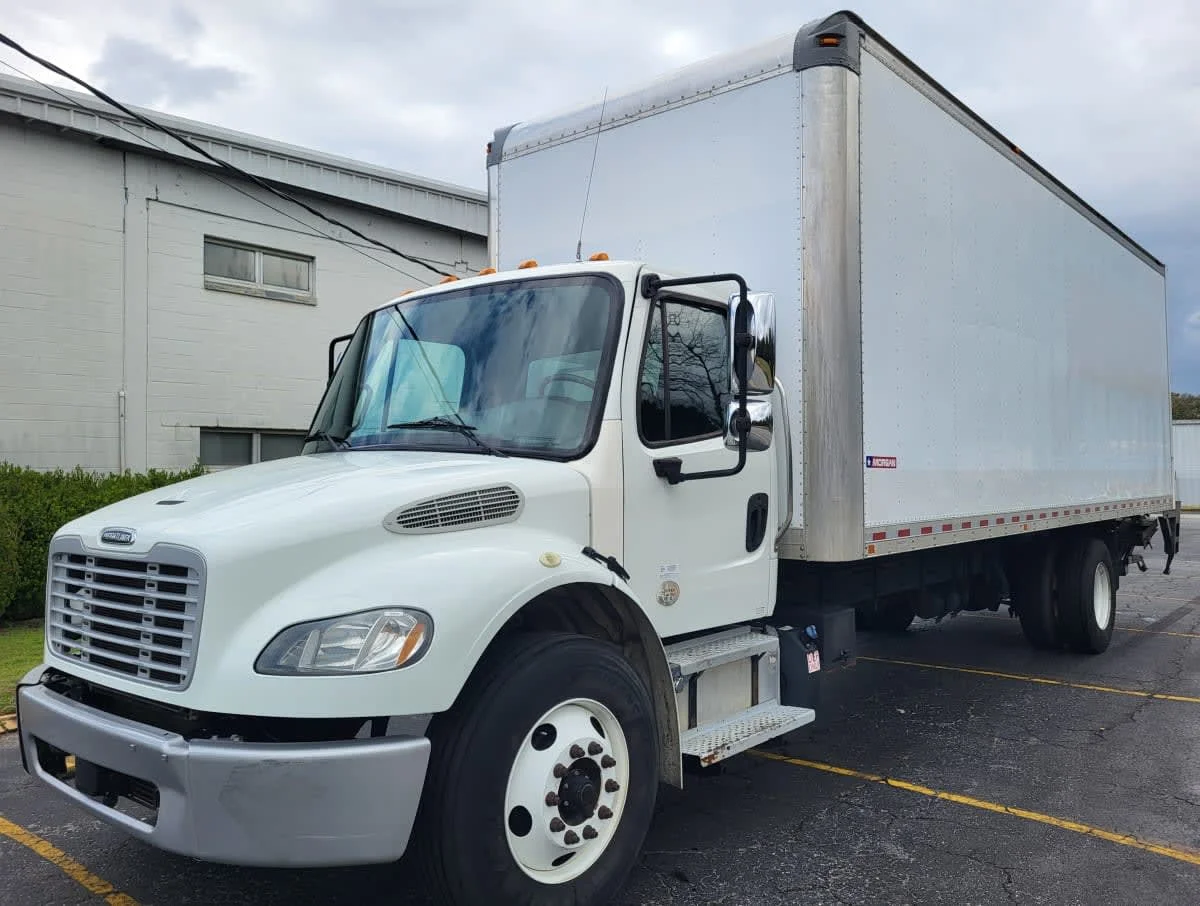 2018 Freightliner M2 106 in Jacksonville, FL