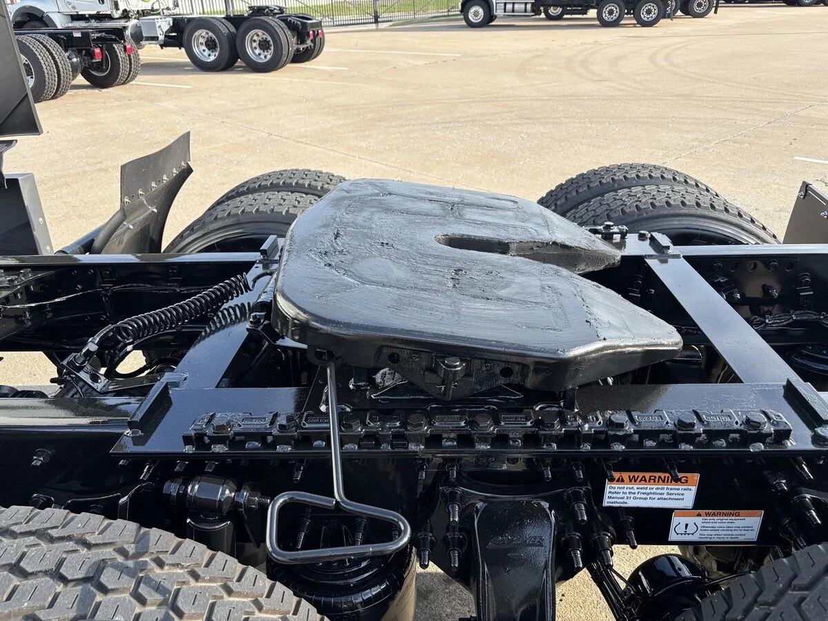 2024 Freightliner Cascadia - image 7