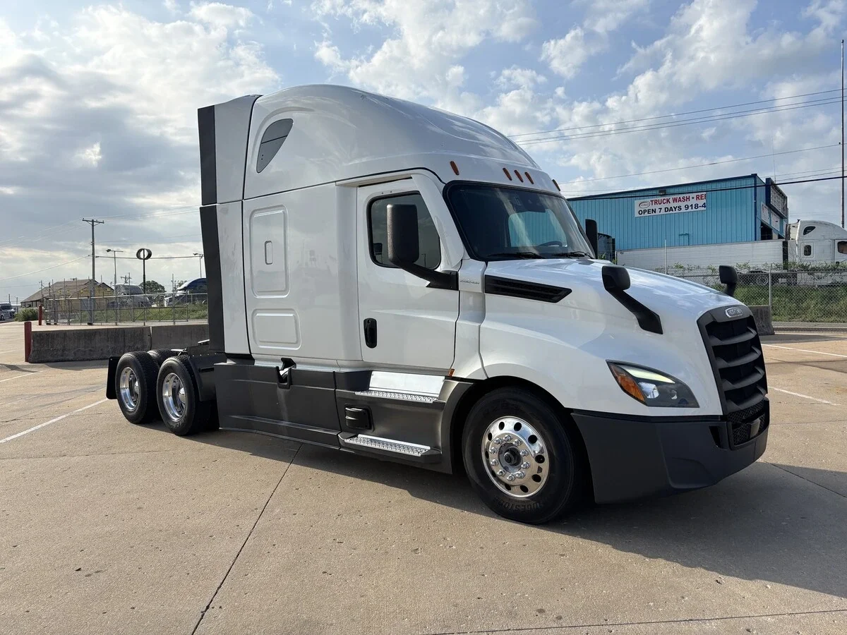2024 Freightliner Cascadia - image 5