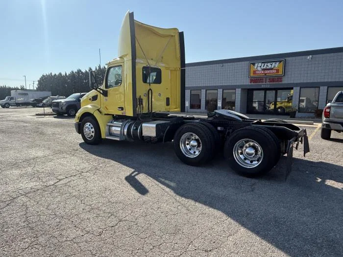 2021 Peterbilt 579 in Pontoon Beach, IL — photo 5